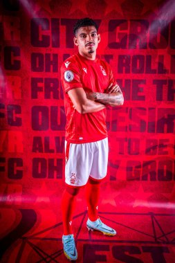 Morgan Gibbs-White signs for Nottingham Forest from Wolverhampton Wanderers