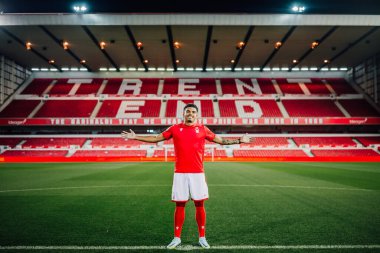 Morgan Gibbs-White signs for Nottingham Forest from Wolverhampton Wanderers