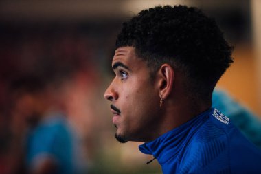 Morgan Gibbs-White signs for Nottingham Forest from Wolverhampton Wanderers