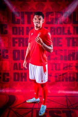 Morgan Gibbs-White signs for Nottingham Forest from Wolverhampton Wanderers