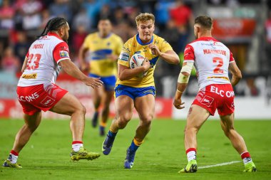 Will Tate #28 of Hull KR makes a break