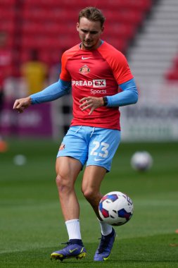 Jack Diamond #23 of Sunderland warms up before the game