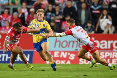 Will Tate #28 of Hull KR makes a break