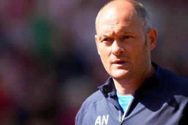 Alex Neil manager of Sunderland before the game 