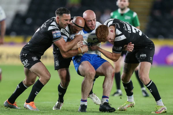 Max Jowitt Wakefield Trinity Tackled Hull Defenders — 스톡 사진