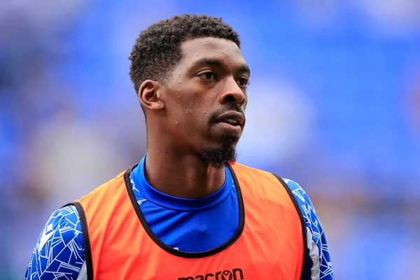 Tyreeq Bakinson #19 of Sheffield Wednesday during the warm up for the game