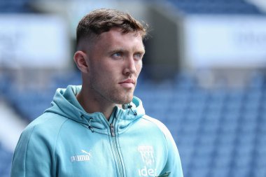 Dara O'Shea #4 of West Bromwich Albion arrives at the game ahead of kick off