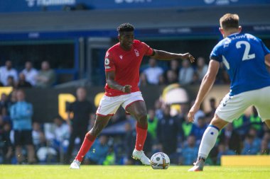 Taiwo Awoniyi #9 of Nottingham Forest looks to make a break