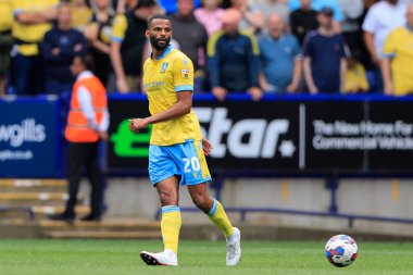 Michael Ihiekwe #20 of Sheffield Wednesday passes the ball
