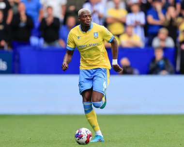 Dominic Iorfa #6 of Sheffield Wednesday runs with the ball