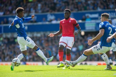 Orel Mangala #5 of Nottingham Forest cuts a pass through the Everton midfield