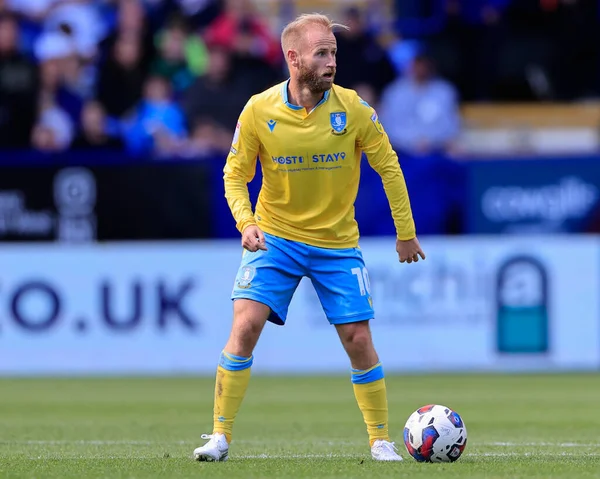 Barry Bannan #10 of Sheffield Wednesday controls the ball