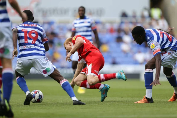 Duncan Watmore Middlesbrough Fouled Mamadou Loum Reading — 스톡 사진