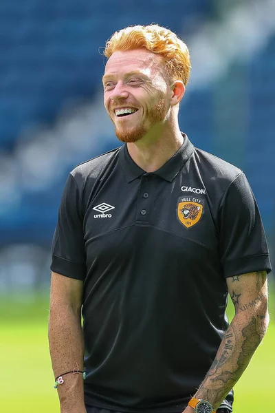 Ryan Woods #15 of Hull City arrives at the game ahead of kick off