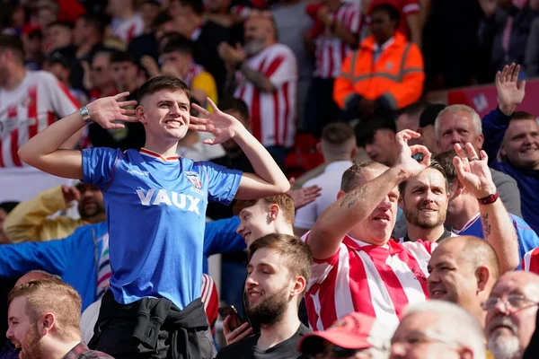 Sunderland Fans Bait Stoke City Fan Going — Foto Stock