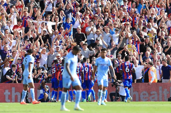 Crystal Palace Fans Celebrate Wilfried Zaha Crystal Palace Scoring — Zdjęcie stockowe