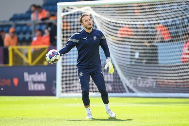Chris Maxwell #1 of Blackpool during the pre-game warmup