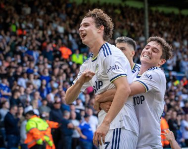 Brenden Aaronson #7 of Leeds United celebrates his goal and makes the score 1-0 