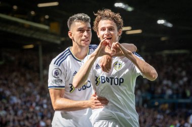 Brenden Aaronson #7 of Leeds United celebrates his goal and makes the score 1-0 