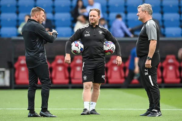 Craig Bellamy Assistant Manager Burnley Chats David Kerslake Richard Odonnell — Stock Photo, Image