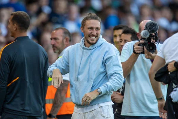 Jubilant Luke Ayling Leeds United Smiles Full Time His Side — Stockfoto