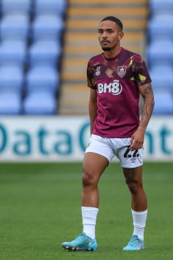 Vitinho #22 of Burnley during the warm up