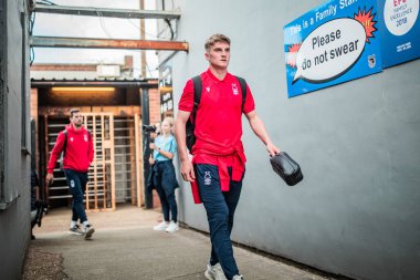 Billy Fewster of Nottingham Forest arrives at Blundell Park