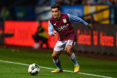 Philippe Coutinho #23 of Aston Villa makes a break with the ball