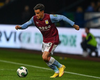 Philippe Coutinho #23 of Aston Villa makes a break with the ball