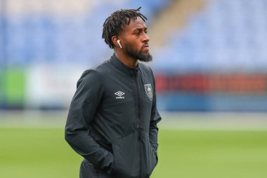 Samuel Bastien #26 of Burnley arrives at the game ahead of kick off