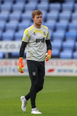Bailey Peacock-Farrell #15 of Burnley warms up ahead of kick off