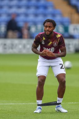 Samuel Bastien #26 of Burnley warms up ahead of kick off