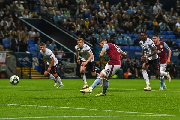 Danny Ings #9 of Aston Villa  scores a penalty to make the score 1-2