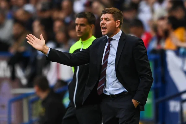Steven Gerrard Manager Aston Villa Gives His Team Instructions Game — Foto Stock