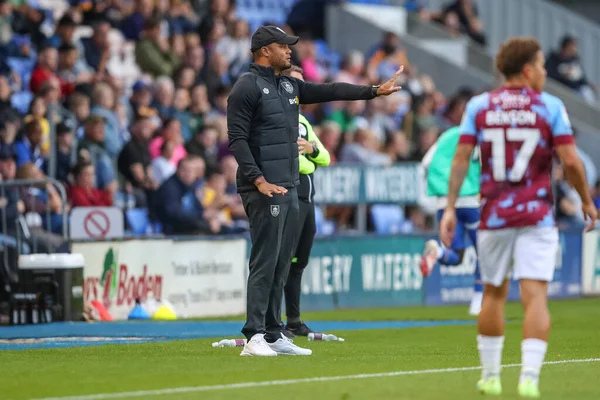 Vincent Kompany Manager Burnley Gives His Players Instructions — Foto Stock