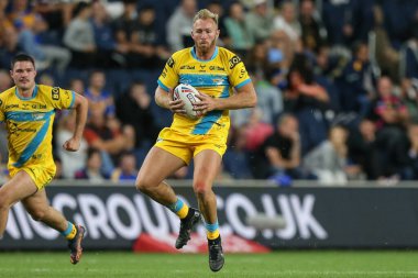 Matt Prior #10 of Leeds Rhinos in action during the game 