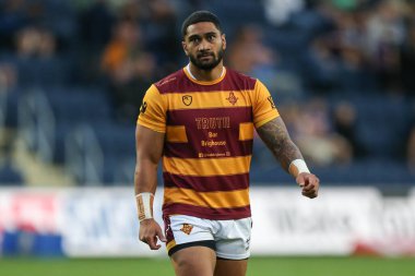 Ricky Leutele #4 of Huddersfield Giants during pre-game warm up