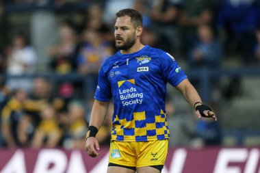 Aidan Sezer #7 of Leeds Rhinos during pre-game warm up