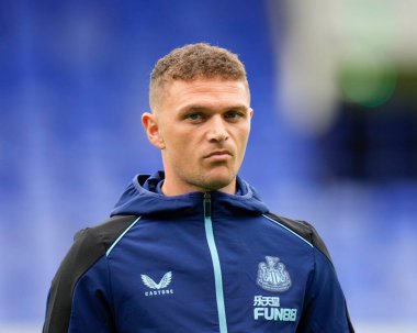 Kieran Trippier #2 of Newcastle United inspects the pitch before the game