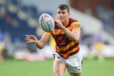 Innes Senior #25 of Huddersfield Giants during pre-game warm up