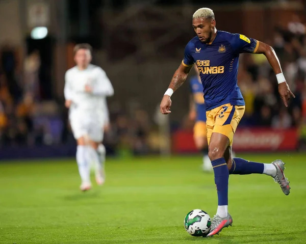 Joelinton #7 of Newcastle United makes a break