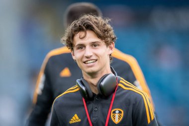 Brenden Aaronson #7 of Leeds United arrives at Elland Road Stadium ahead of this evening's game 