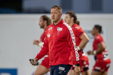 Danny McGuire Head Coach of Hull KR walks back out for the second half