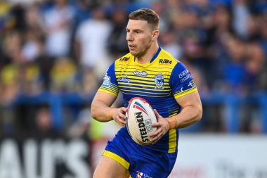 George Williams #7 of Warrington Wolves makes a break