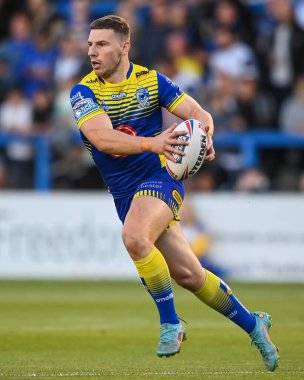 George Williams #7 of Warrington Wolves makes a break