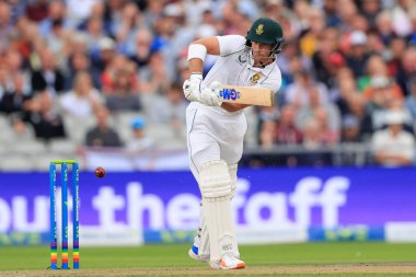 Sarel Erwee batting for South Africa