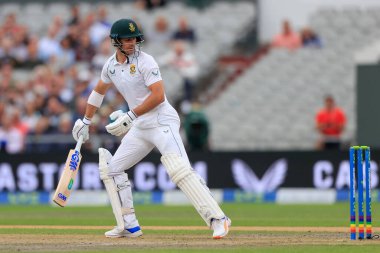 Sarel Erwee of South Africa gets an edge and is caught by Ben Foakes of England off the bowling of James Anderson 