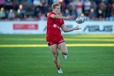 Will Tate #28 of Hull KR during the pre match warm up 