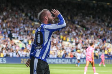 Barry Bannan #10 of Sheffield Wednesday celebrates his goal to make it 2-0