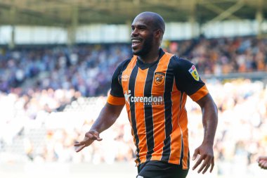 Oscar Estupin #19 of Hull City Celebrates scoring a goal to make it 3-1